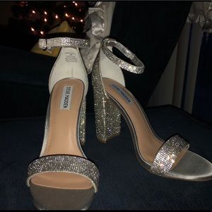 BRAND NEW STEVE MADDEN CARSON RHINESTONE R-HEEL